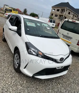 Toyota Vitz 2015 White
