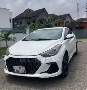 Hyundai Elantra 2013 White