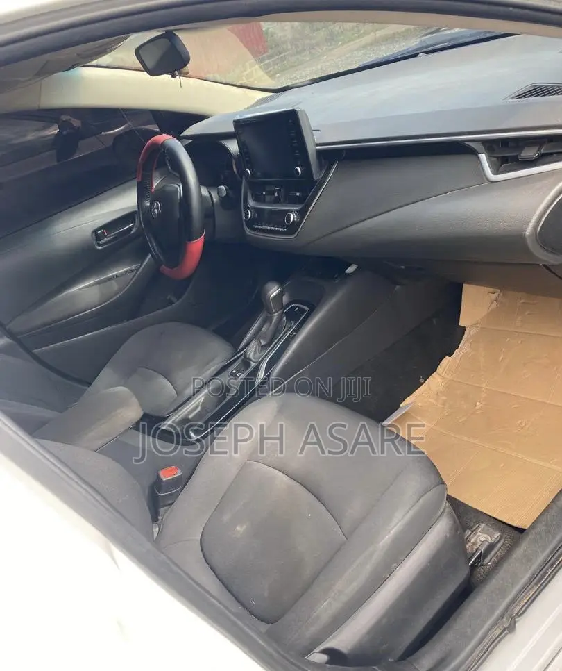 Toyota Corolla SE 2022 White
