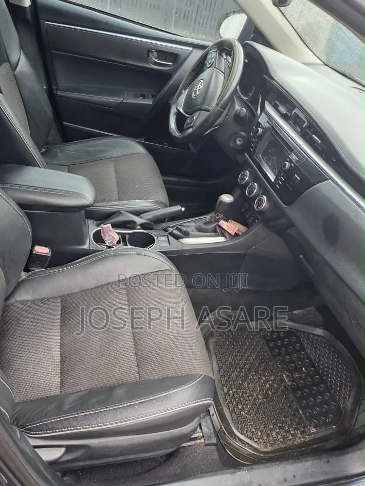 Toyota Corolla 2015