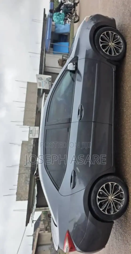 Toyota Corolla 2015