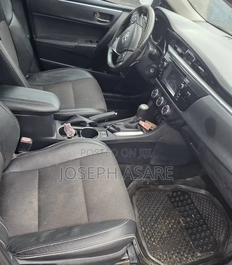 Toyota Corolla 2015