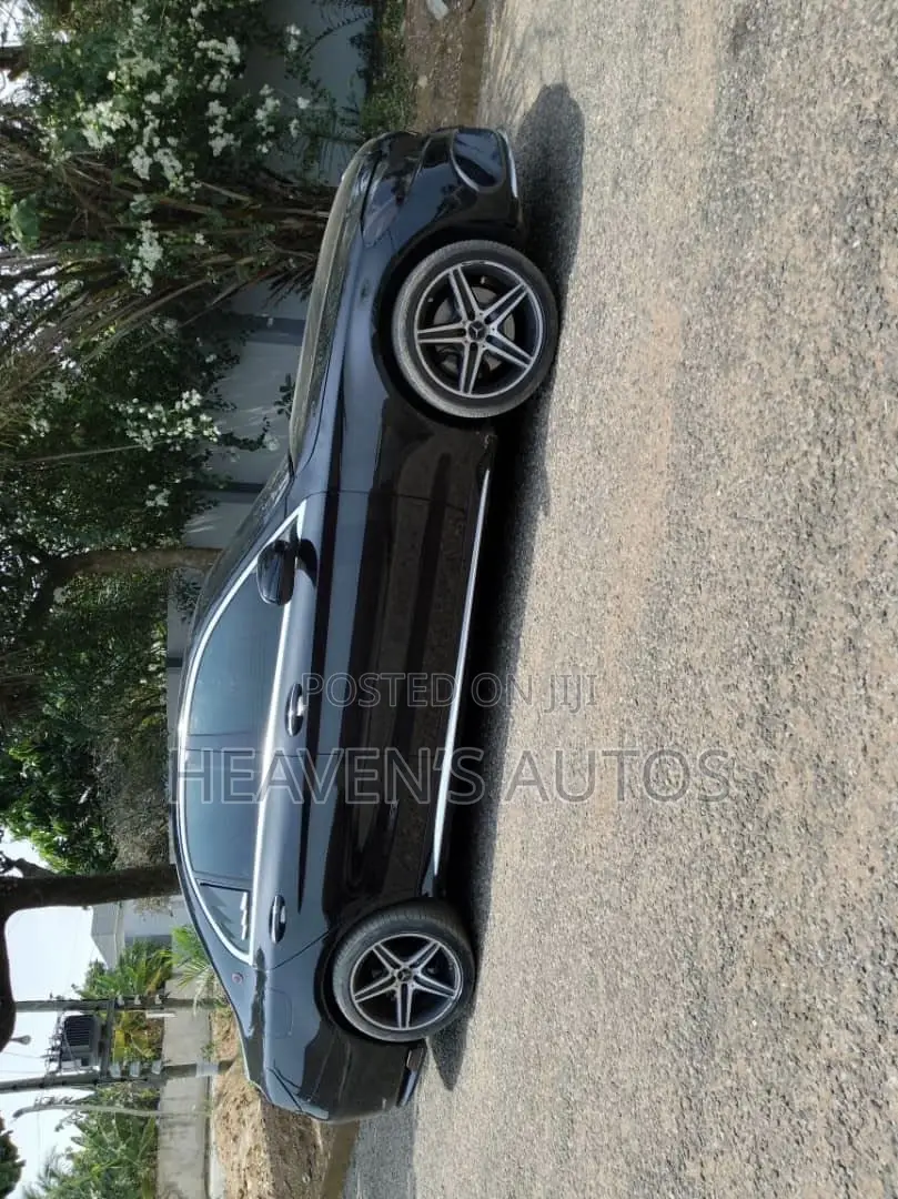Mercedes-Benz C300 2016 Black
