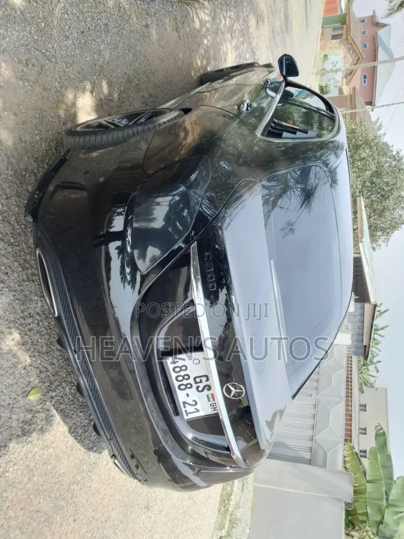 Mercedes-Benz C300 2016 Black