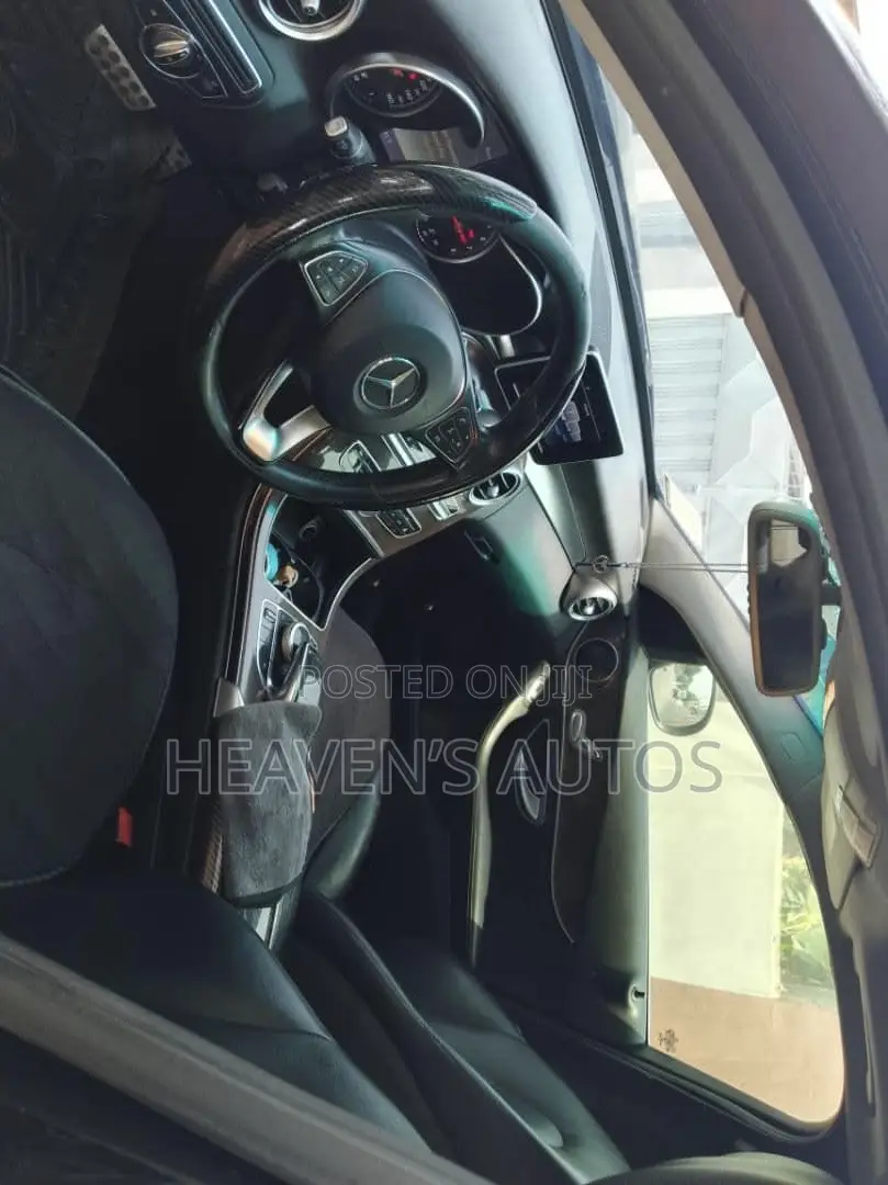 Mercedes-Benz C300 2016 Black