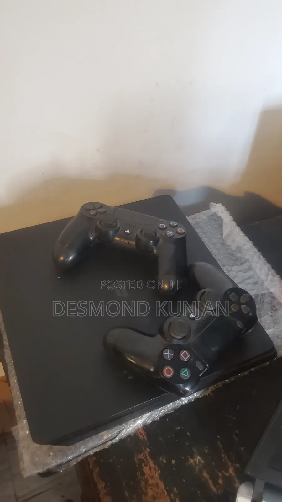 PS4 Slim Console (2 Controllers)