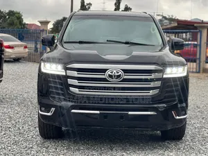 Toyota Land Cruiser 2022 Gray
