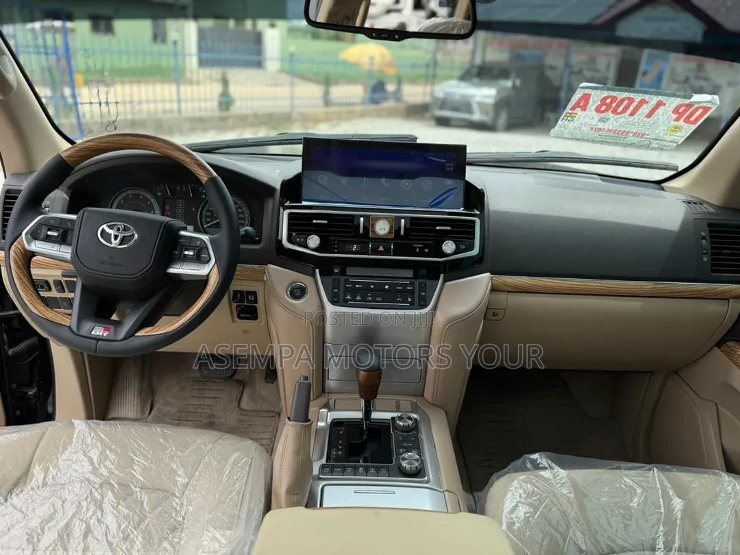Toyota Land Cruiser 2022 Gray