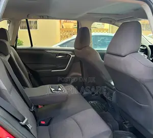 Toyota RAV4 XLE AWD 2020 Red
