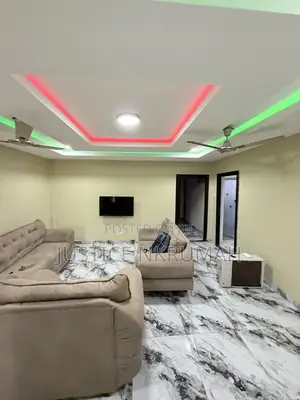 3bdrm Apartment in West Hills Mall Area for rent