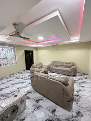 3bdrm Apartment in West Hills Mall Area for rent