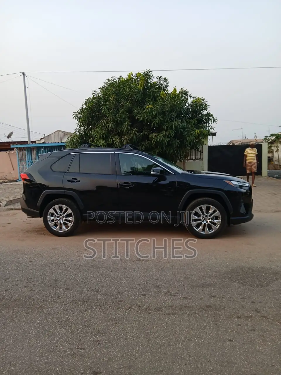 Toyota RAV4 XLE 2025 Black