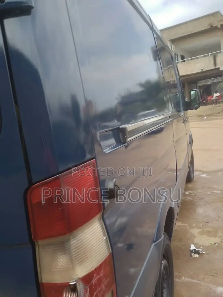 Mercedes-Benz Sprinter 2015 Blue