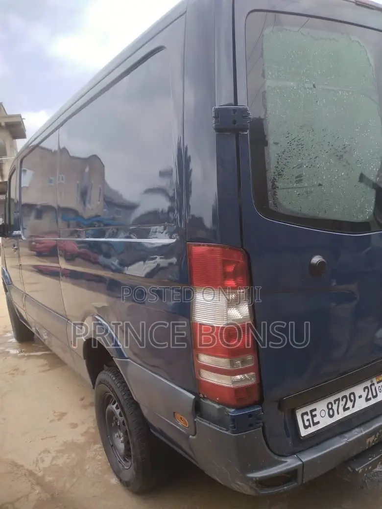 Mercedes-Benz Sprinter 2015 Blue