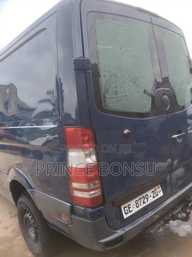 Mercedes-Benz Sprinter 2015 Blue