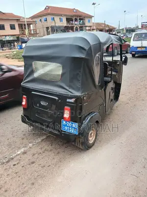 Bajaj RE 2025 Black