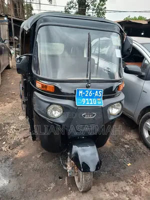 Bajaj RE 2025 Black