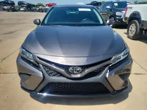 Toyota Camry SE FWD 2020 Gray