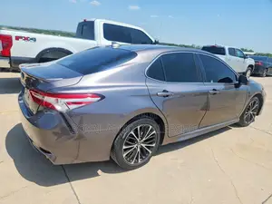 Toyota Camry SE FWD 2020 Gray