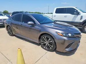 Toyota Camry SE FWD 2020 Gray