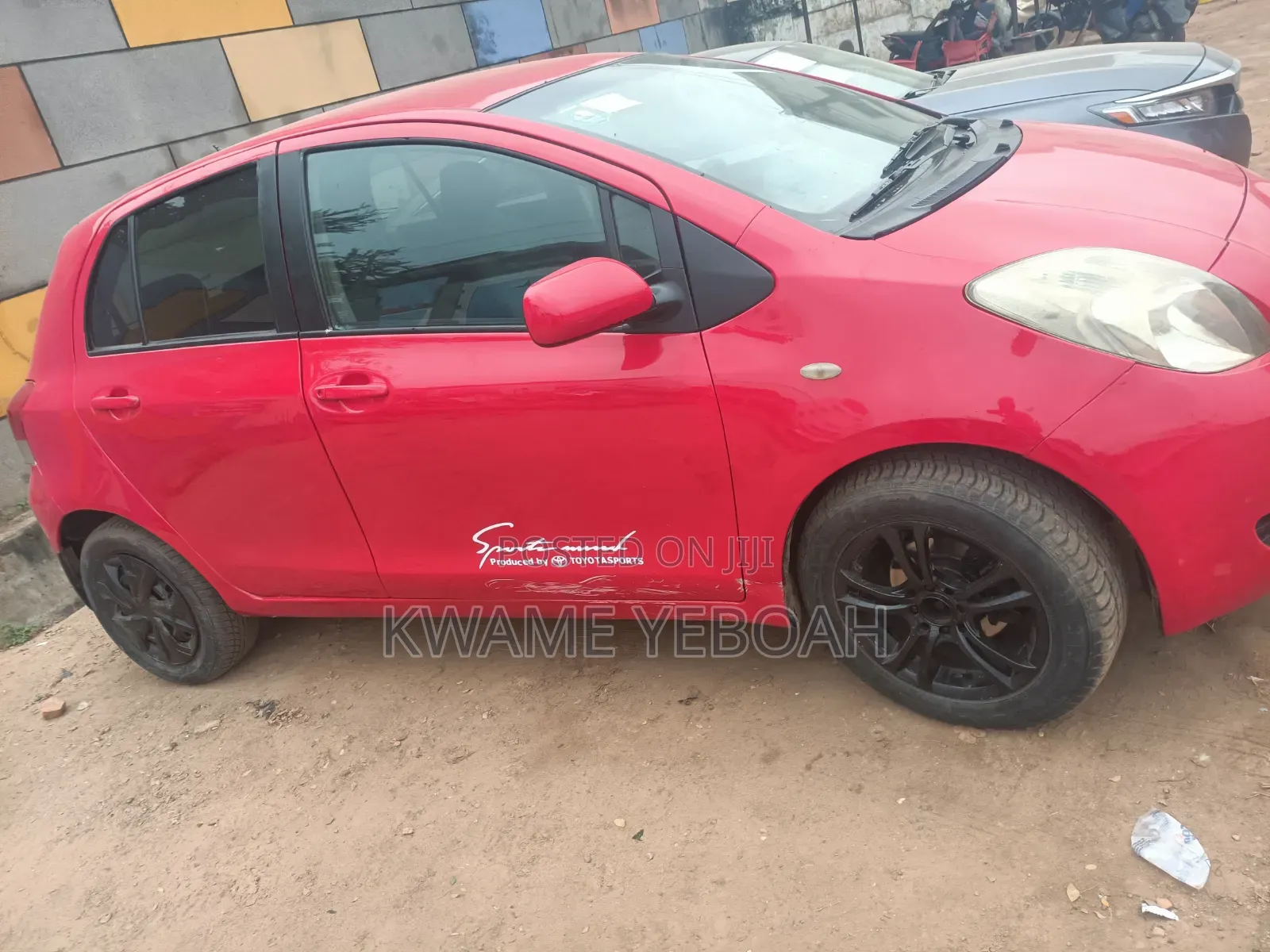 Toyota Yaris Base Hatchback 5dr 2010 Red