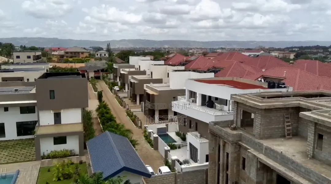 5bdrm House in Adenta, Frafraha for sale