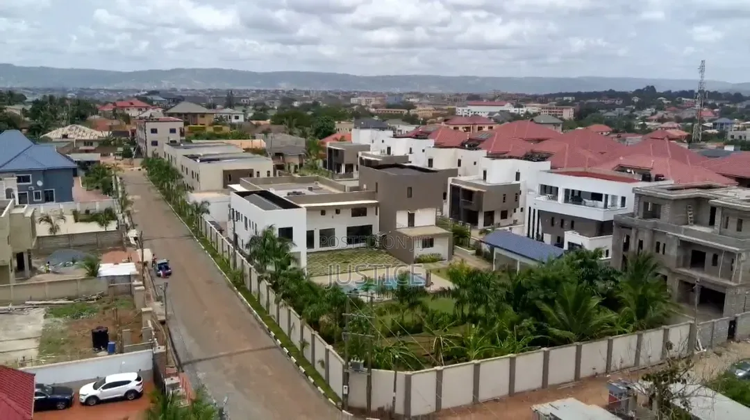 5bdrm House in Adenta, Frafraha for sale