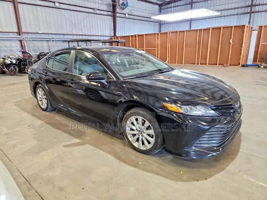 Toyota Camry LE (2.5L 4cyl 8A) 2019 Black