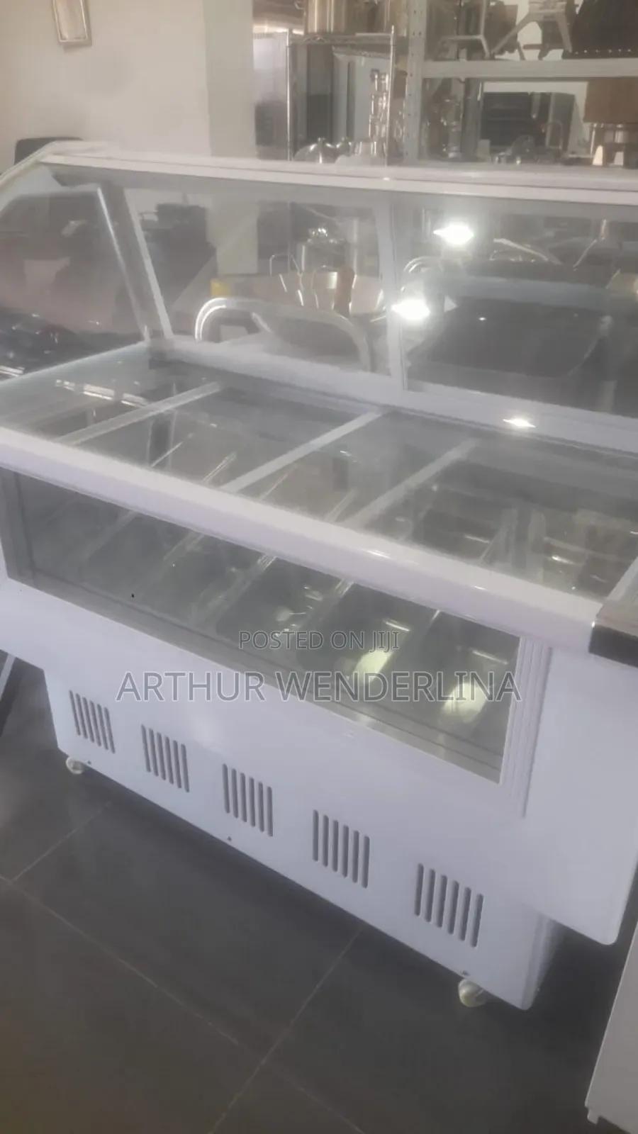 16 Pans Ice Cream Display