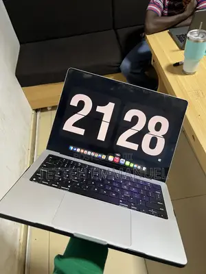 Laptop Apple MacBook Pro 2024 M4 Pro 24GB Apple M4 Pro SSD 512GB