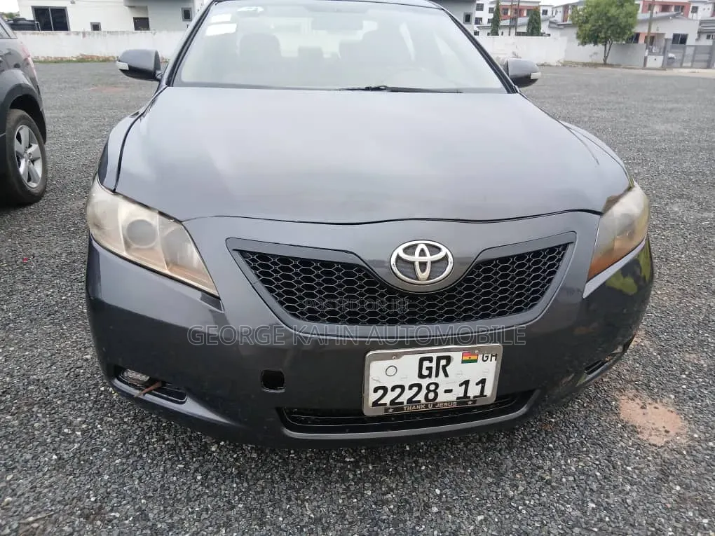 Toyota Camry LE 4dr Sedan (2.5L 4cyl 6AM) 2010