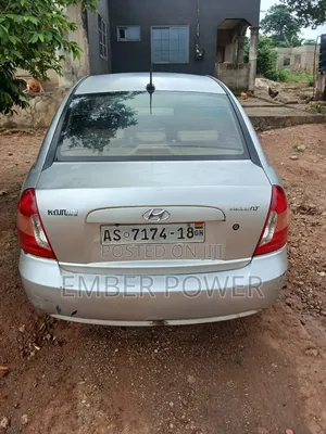 Hyundai Accent 2010 White