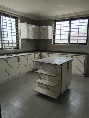 2bdrm Apartment in Sakumono Com, 14 for rent