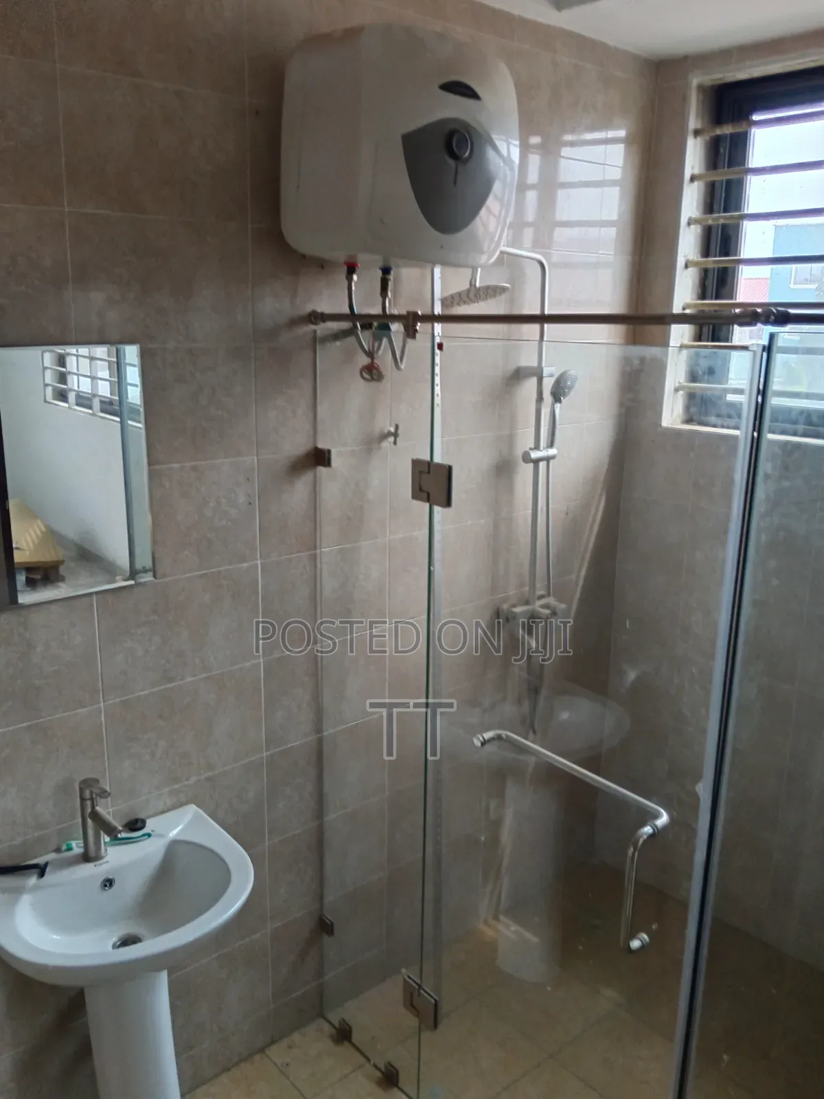2bdrm Apartment in Sakumono Com, 14 for rent