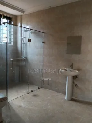 2bdrm Apartment in Sakumono Com, 14 for rent