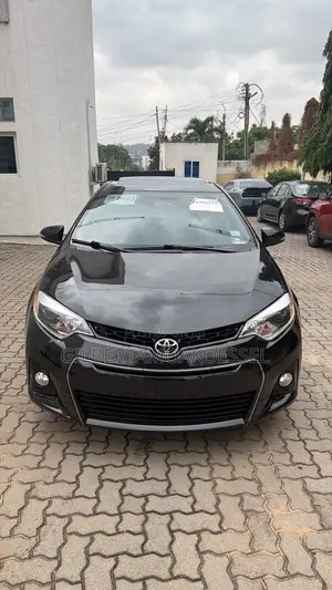 Toyota Corolla 2016 Black
