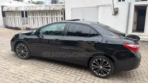 Toyota Corolla 2016 Black