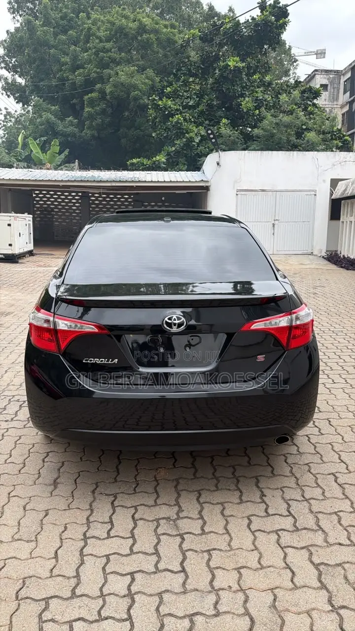 Toyota Corolla 2016 Black