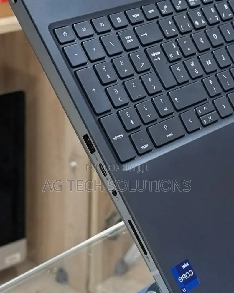 New Laptop Dell Precision 7670 64GB Intel Core i9 SSD 1T
