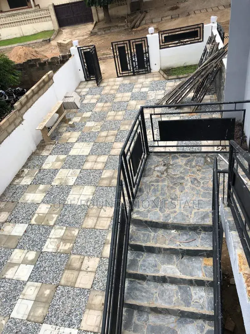 2bdrm House in Dansoman for rent