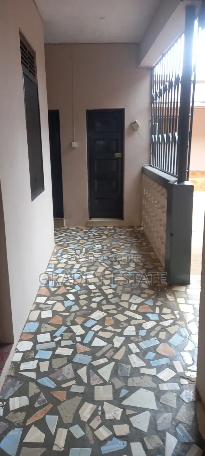 1bdrm Room & Parlour in Grade 1 Estate, Kumasi Metropolitan for rent