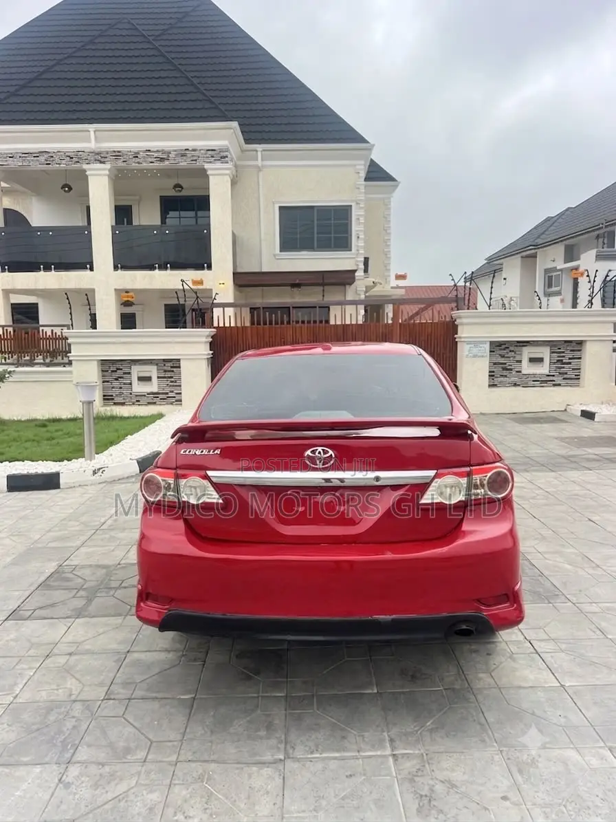 Toyota Corolla S 4dr Sedan (1.8L 4cyl 4A) 2013 Red