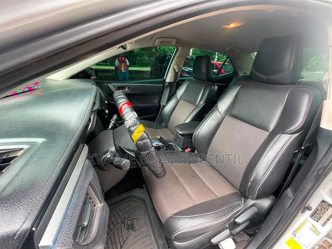 Toyota Corolla S 4dr Sedan (1.8L 4cyl CVT) 2016 Silver