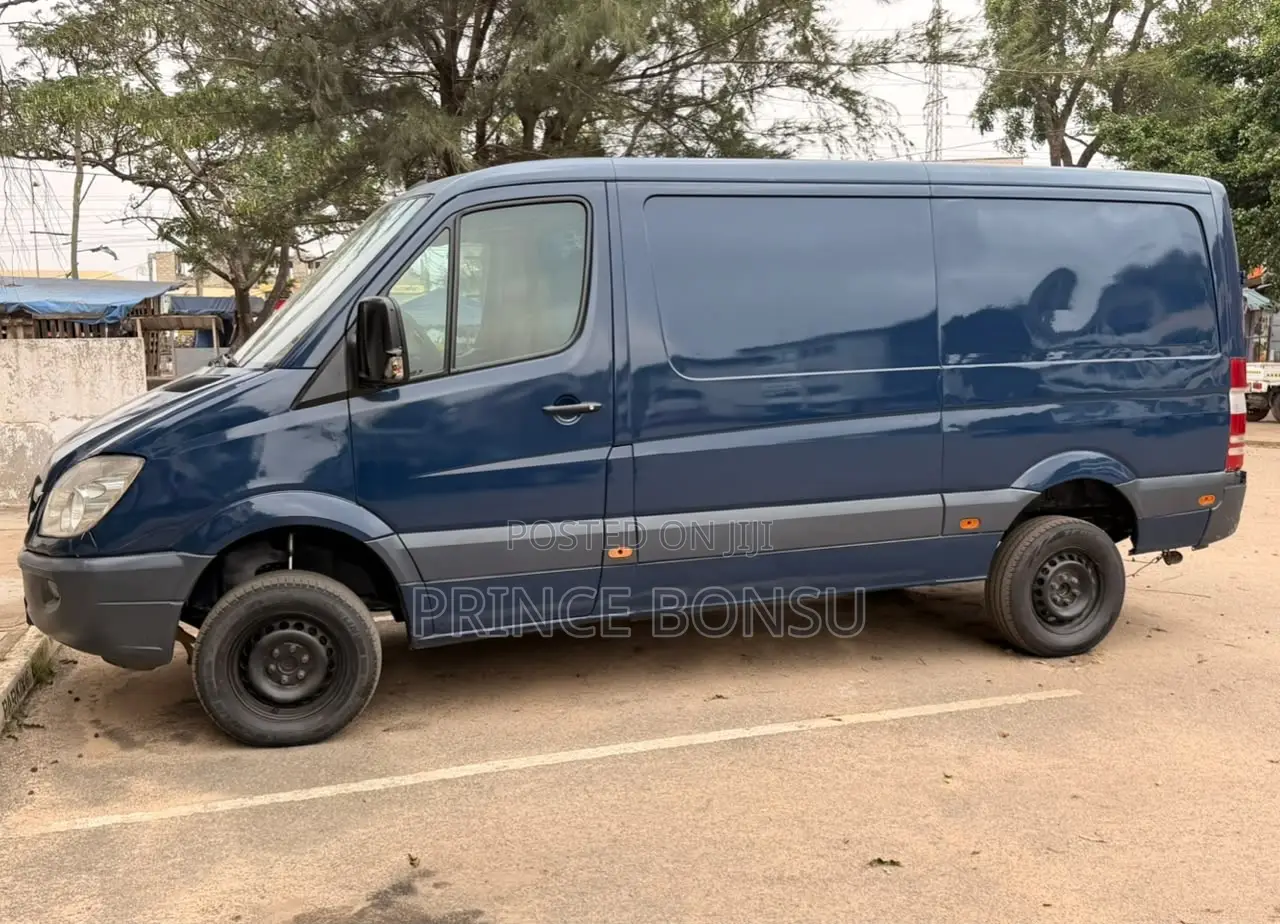 Mercedes-Benz Sprinter 2015 Blue