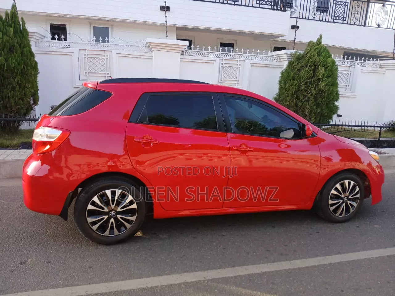 Toyota Vitz 2012 Silver