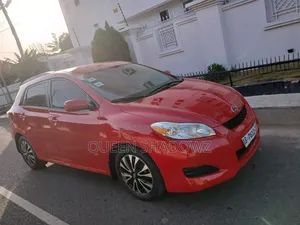 Toyota Vitz 2012 Silver
