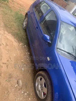 Volkswagen Golf GTI 2000 Blue