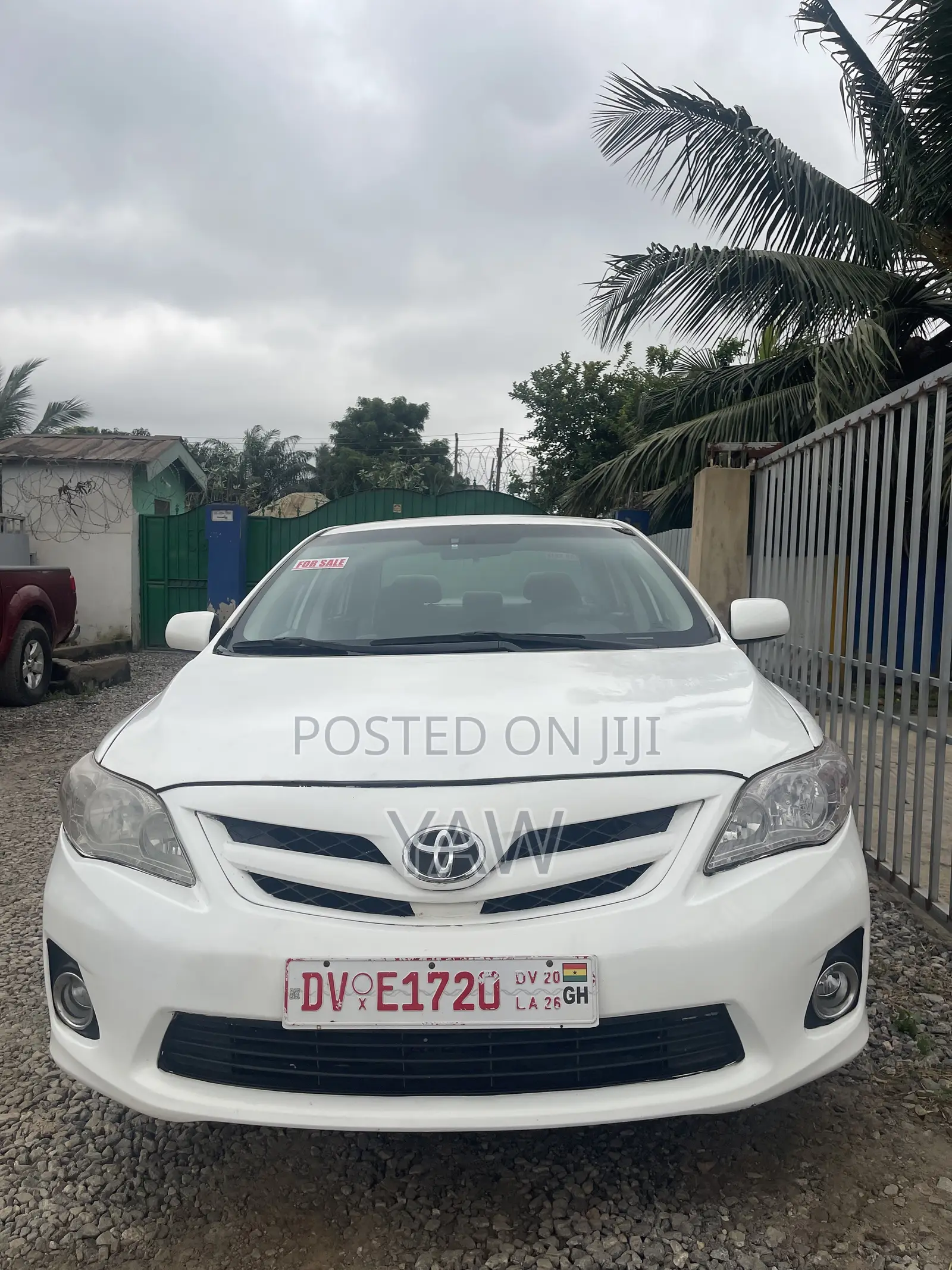 Toyota Corolla LE 4dr Sedan (1.8L 4cyl 4A) 2012 White