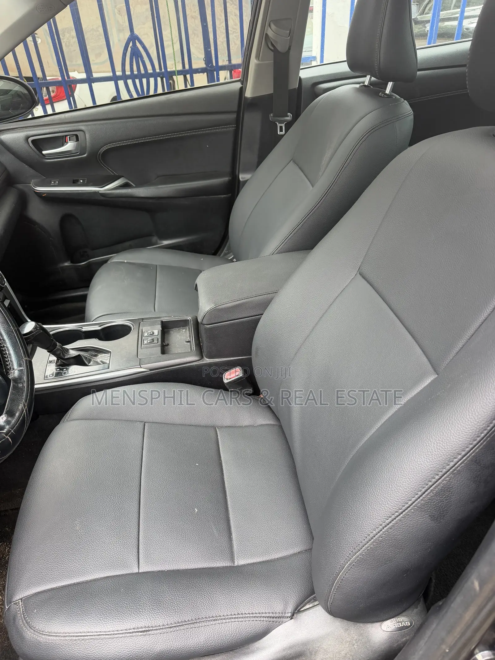 Toyota Camry XLE 4dr Sedan (2.5L 4cyl 6A) 2016 Gray