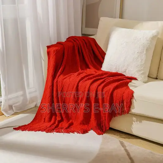 Throw Blanket With Tassel